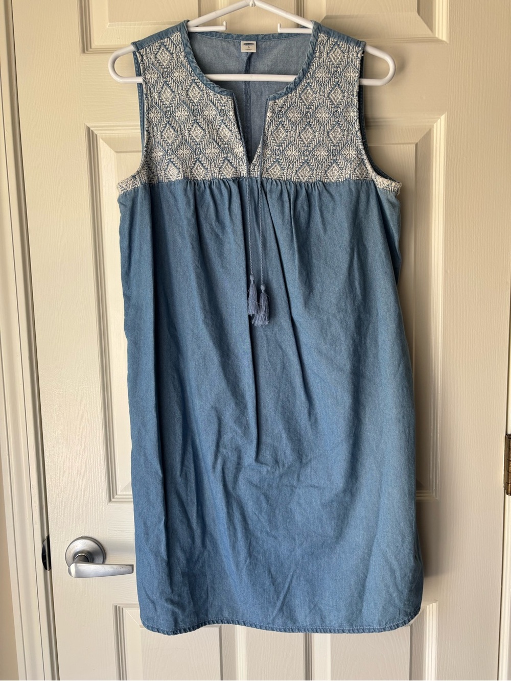 Old Navy Sleeveless Light Blue Denim Dress with Embroidered Yoke